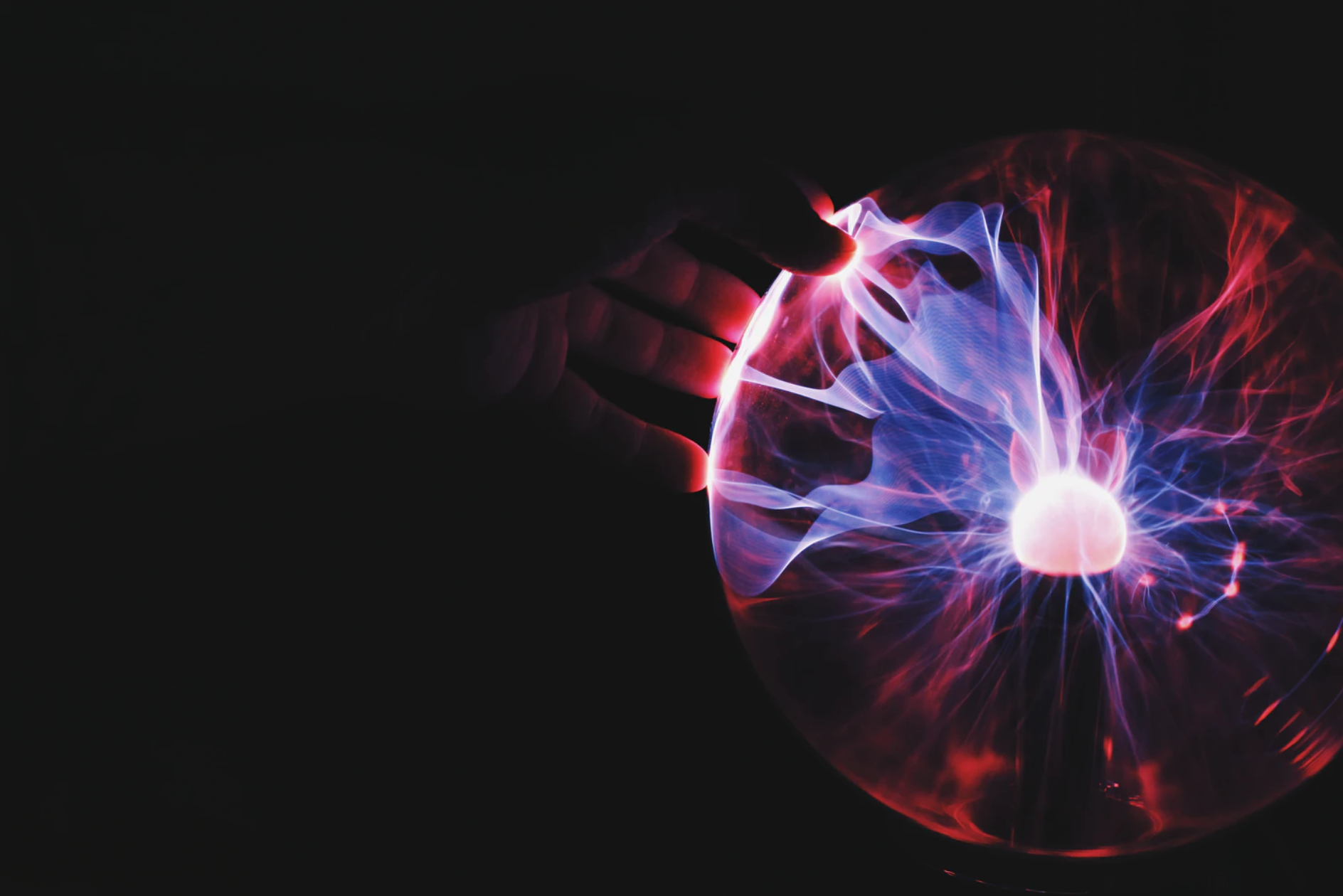 Pulsing electricity in globe
